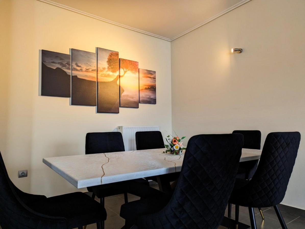Corinthian Luxury Apartment Esterno foto