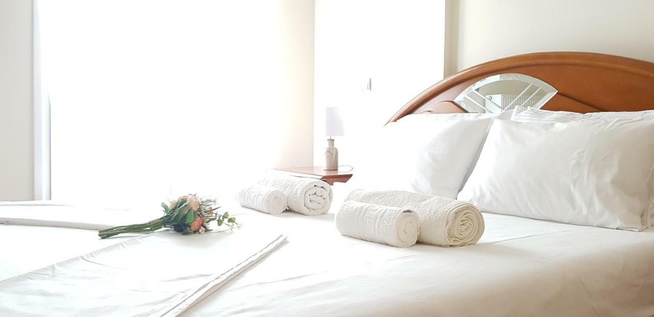 Corinthian Luxury Apartment Esterno foto
