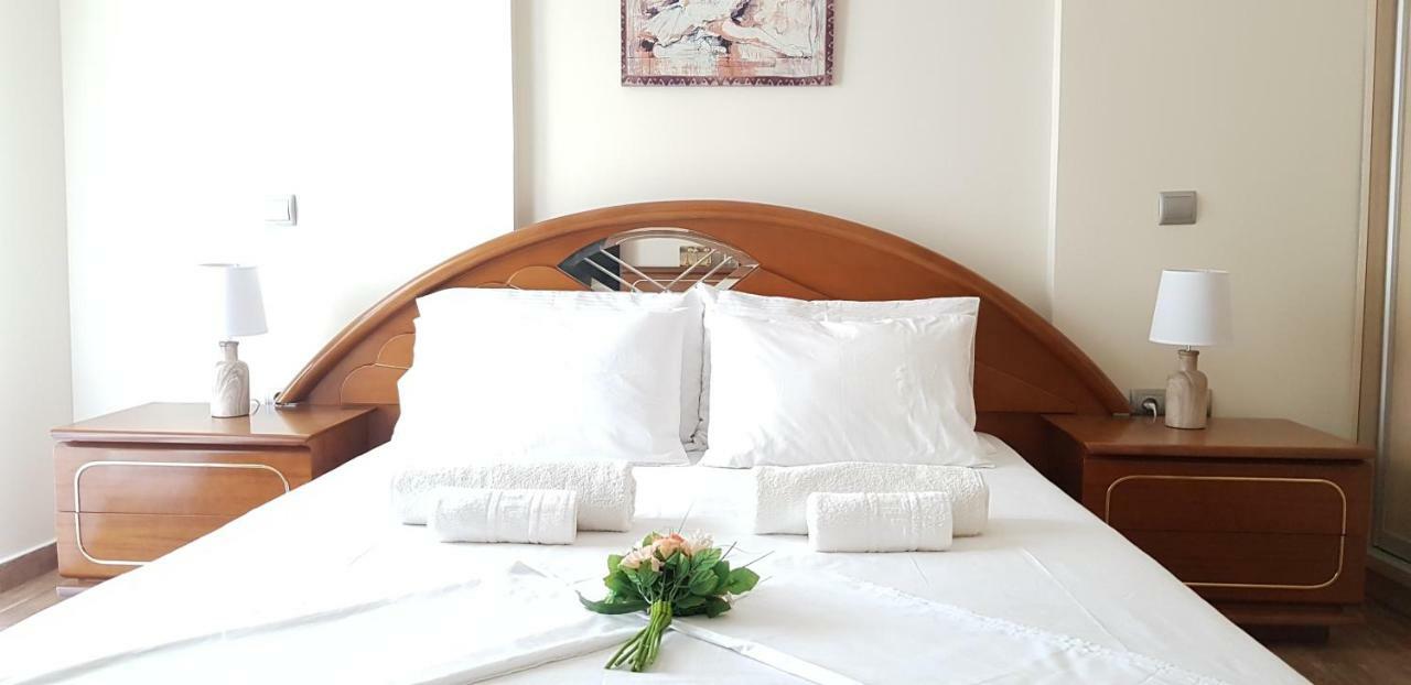 Corinthian Luxury Apartment Esterno foto