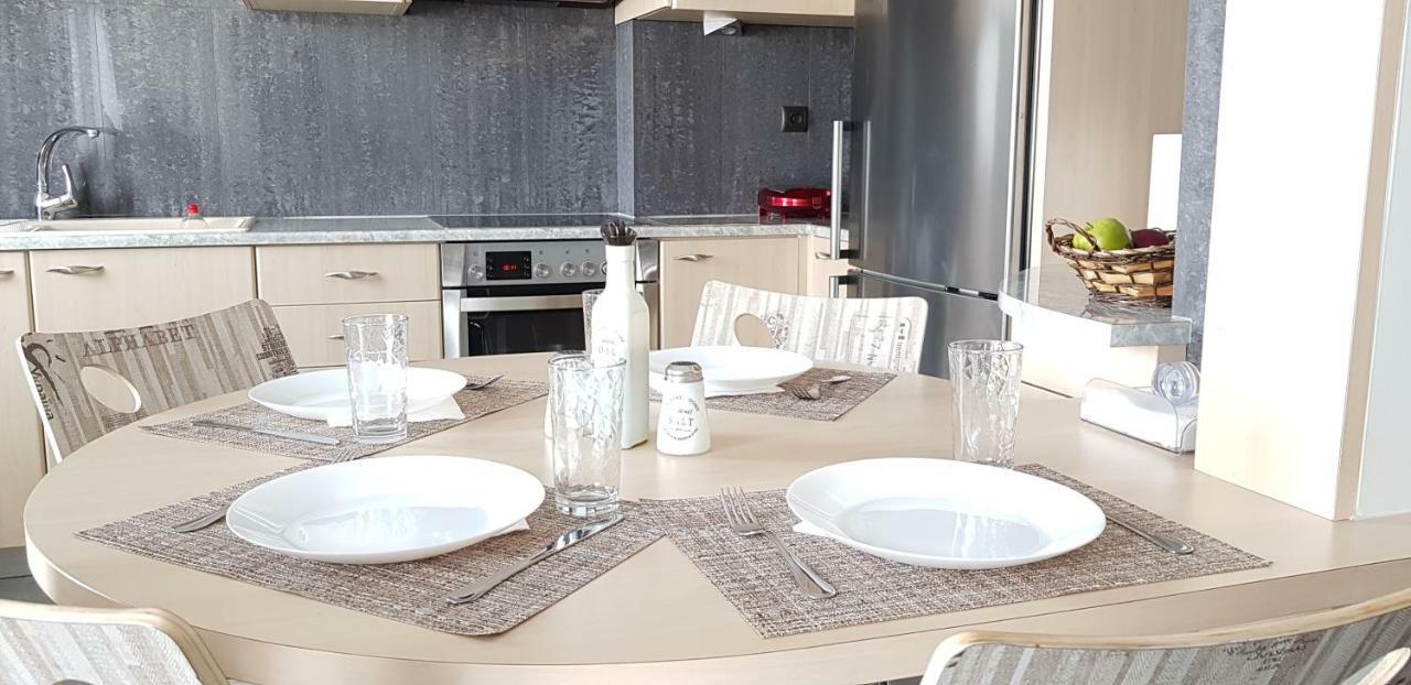 Corinthian Luxury Apartment Esterno foto